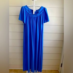Lovely Ladies Shadowline Long Gowns. Size 1-X Royal Blue. Excellent Condition.